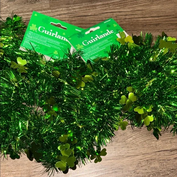 Amscan Festive Green Shamrock Garland - Picture 2 of 2